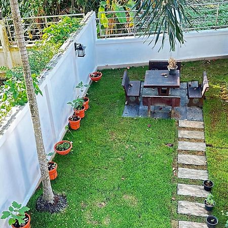 Auriflex House Bed & Breakfast Krabi Bagian luar foto