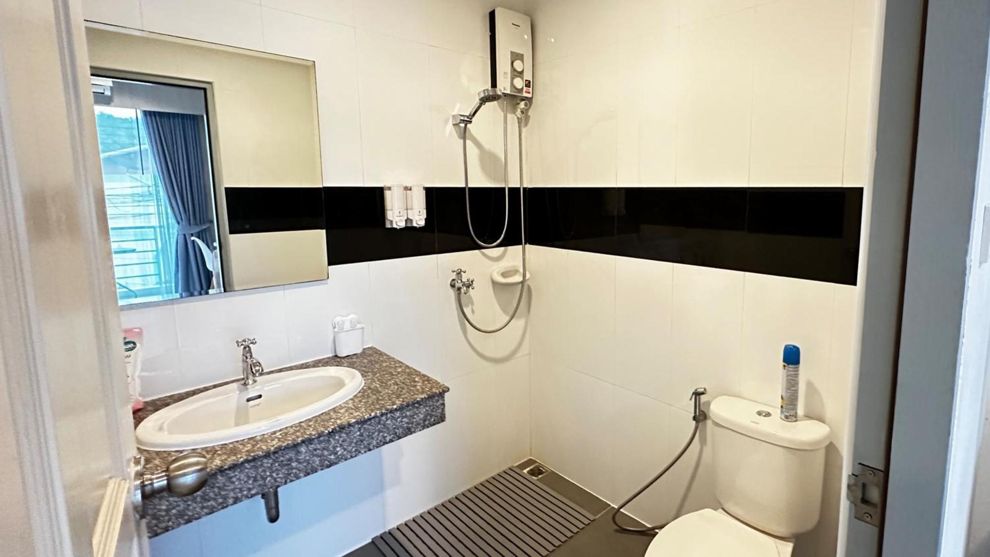 Auriflex House Bed & Breakfast Krabi Bagian luar foto